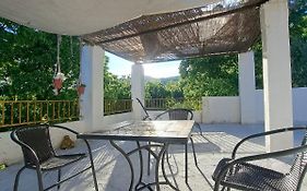 Lux Casita Almendral